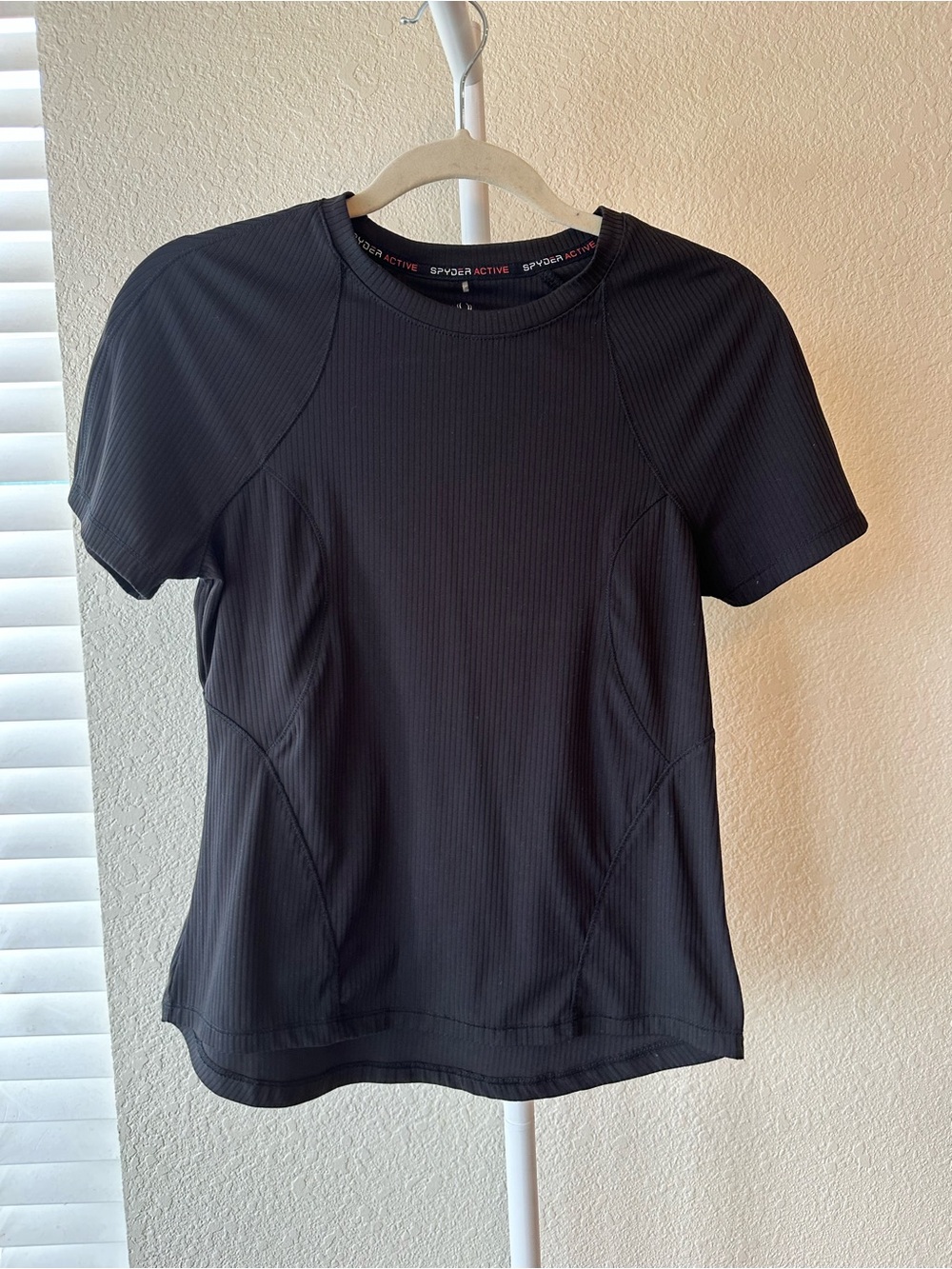Spyder active black ribbed short sleeve tee size small